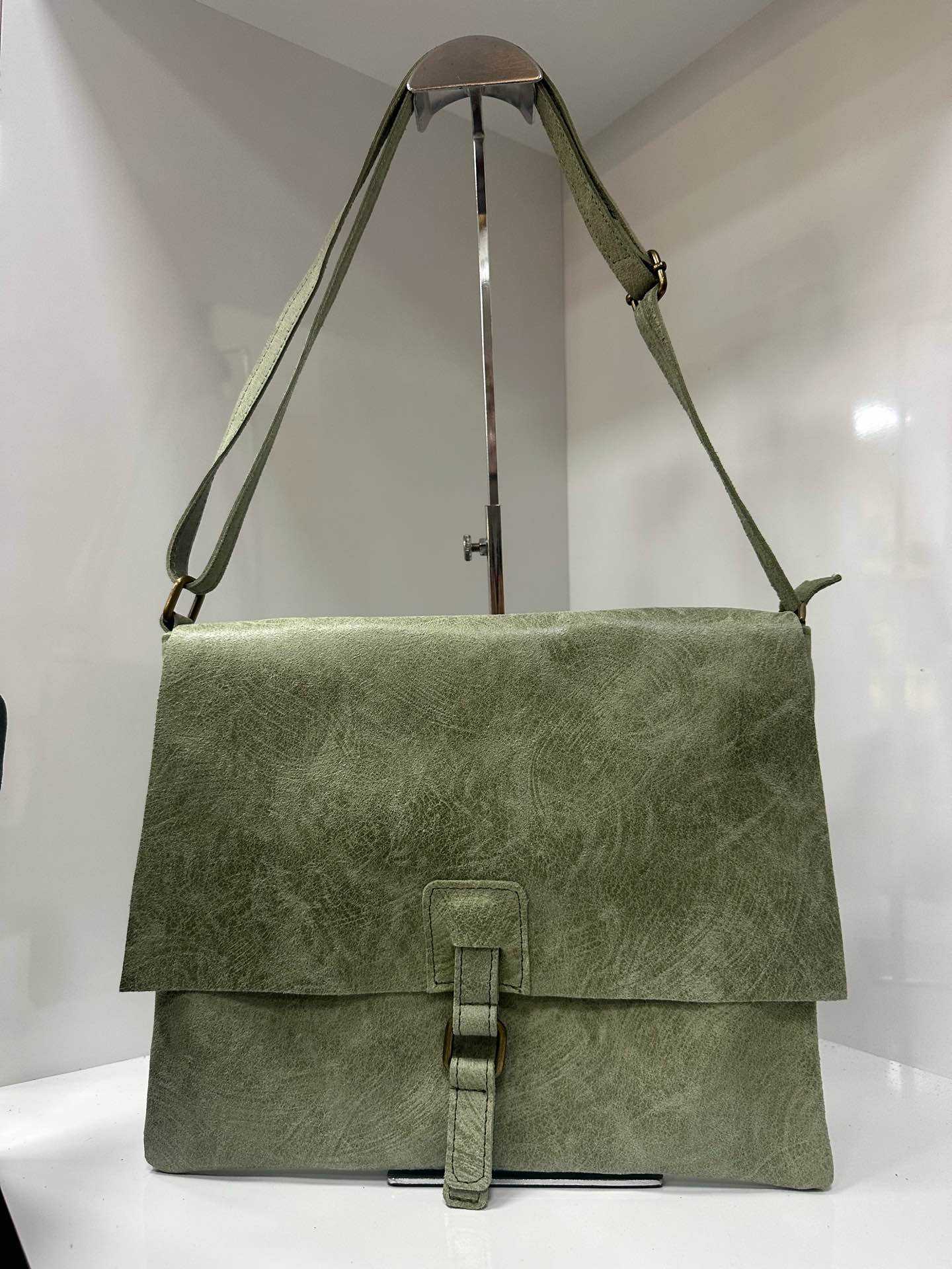L0233 Bag 11.8in 13 Color Options