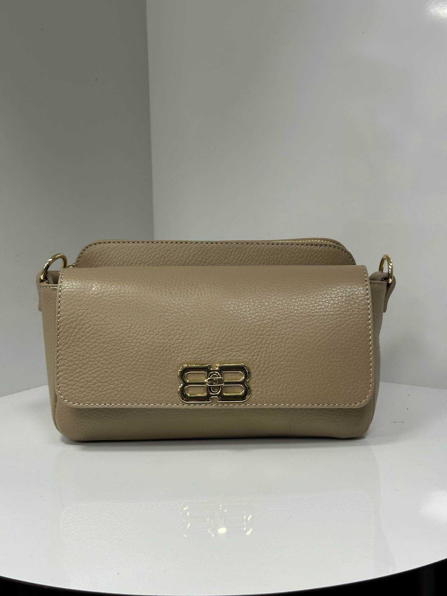 L0334 Bag 9.4in 2 Color Options