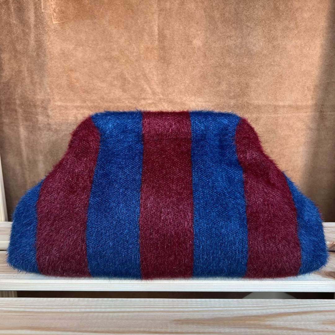 Mi070 Blue/Burgundy Striped Pochette