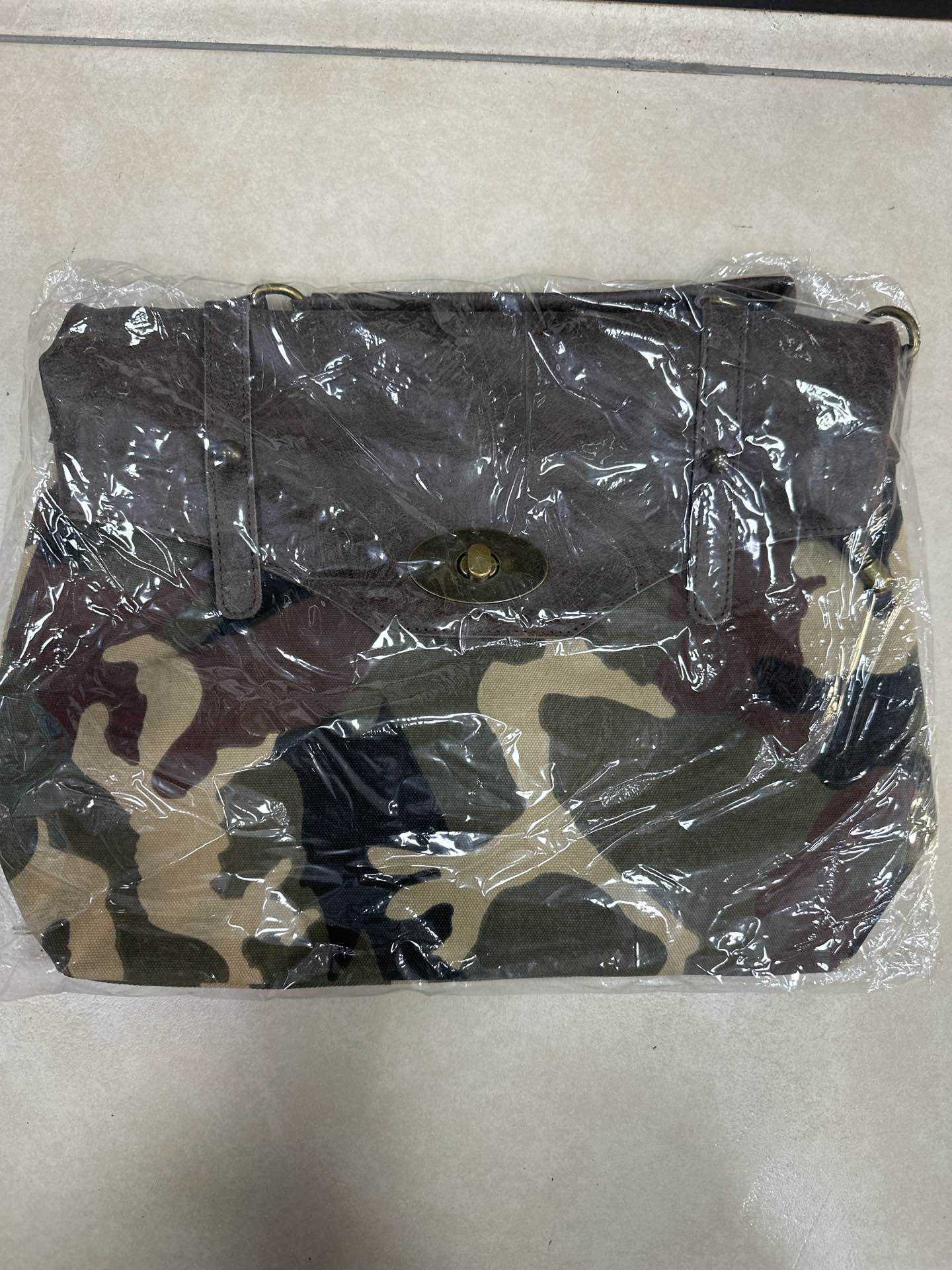 L0147 Bag 5 Color Options