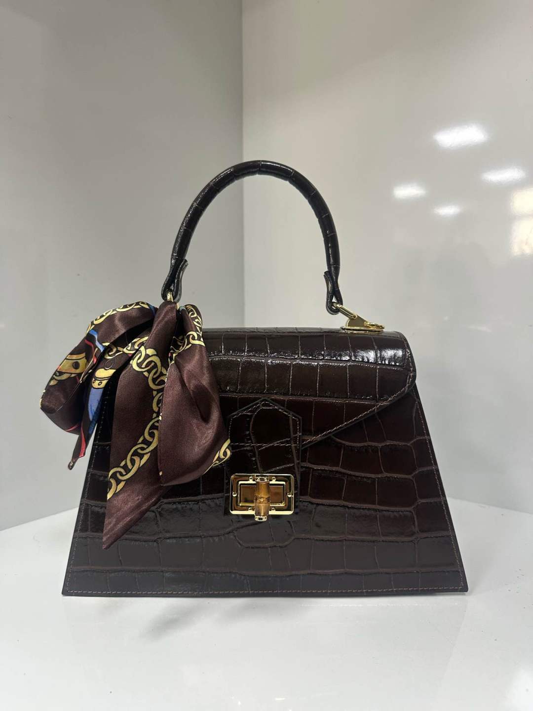 L0504 Bag 10.6in 12 Color Options