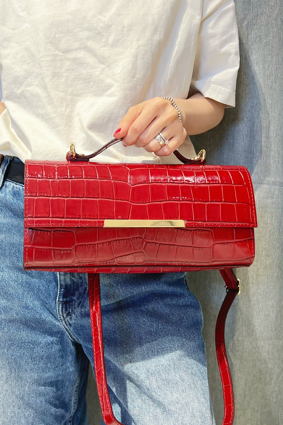 ZZ160 Red Croco Leather Pochette Bag