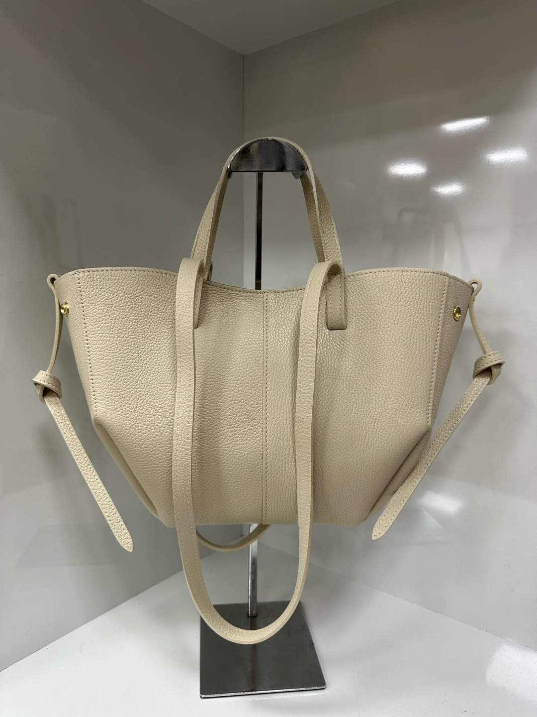L0248 Bag 17.3in 12 Color Options