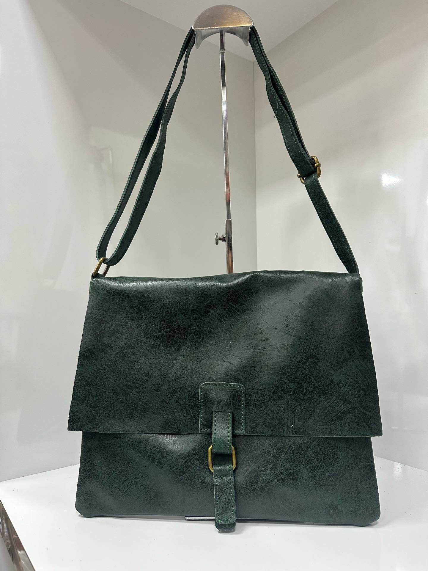 L0233 Bag 11.8in 13 Color Options