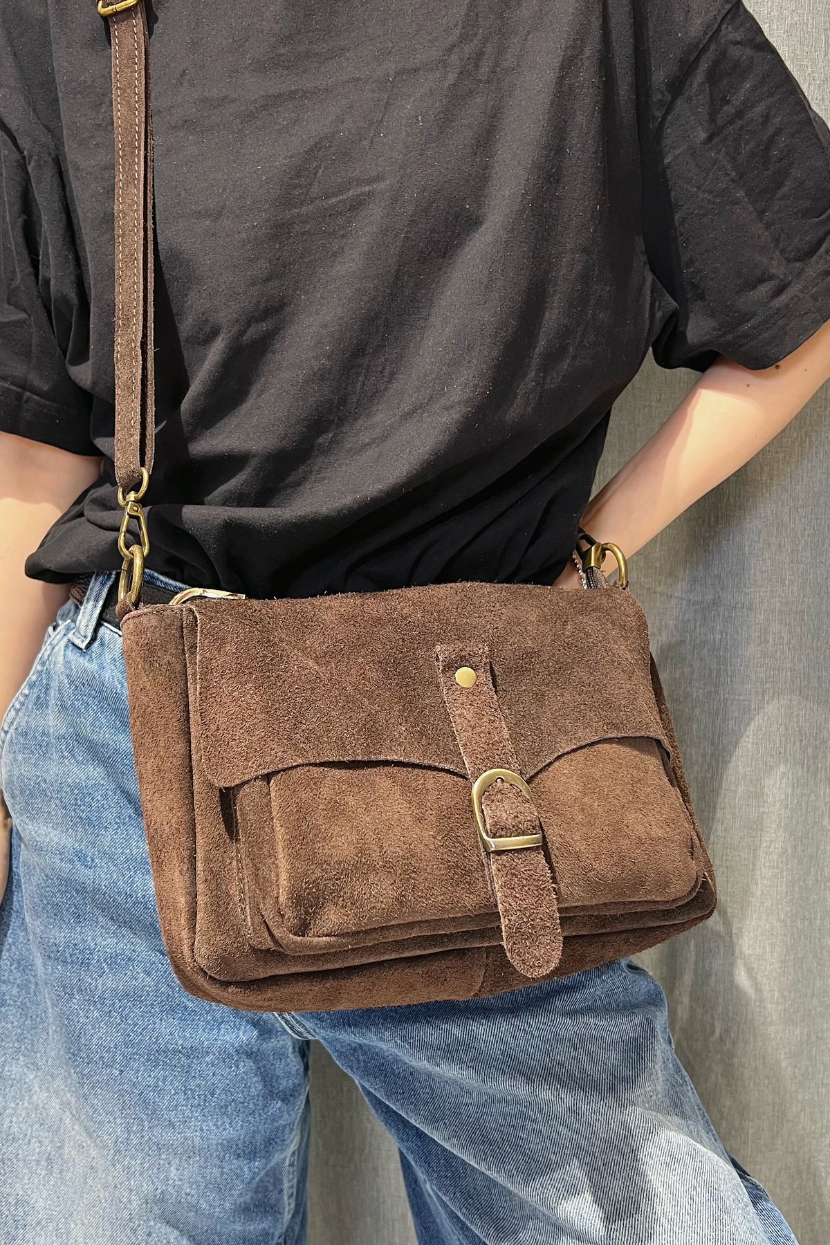 ZZ162 Brown Suede Crossbody Bag