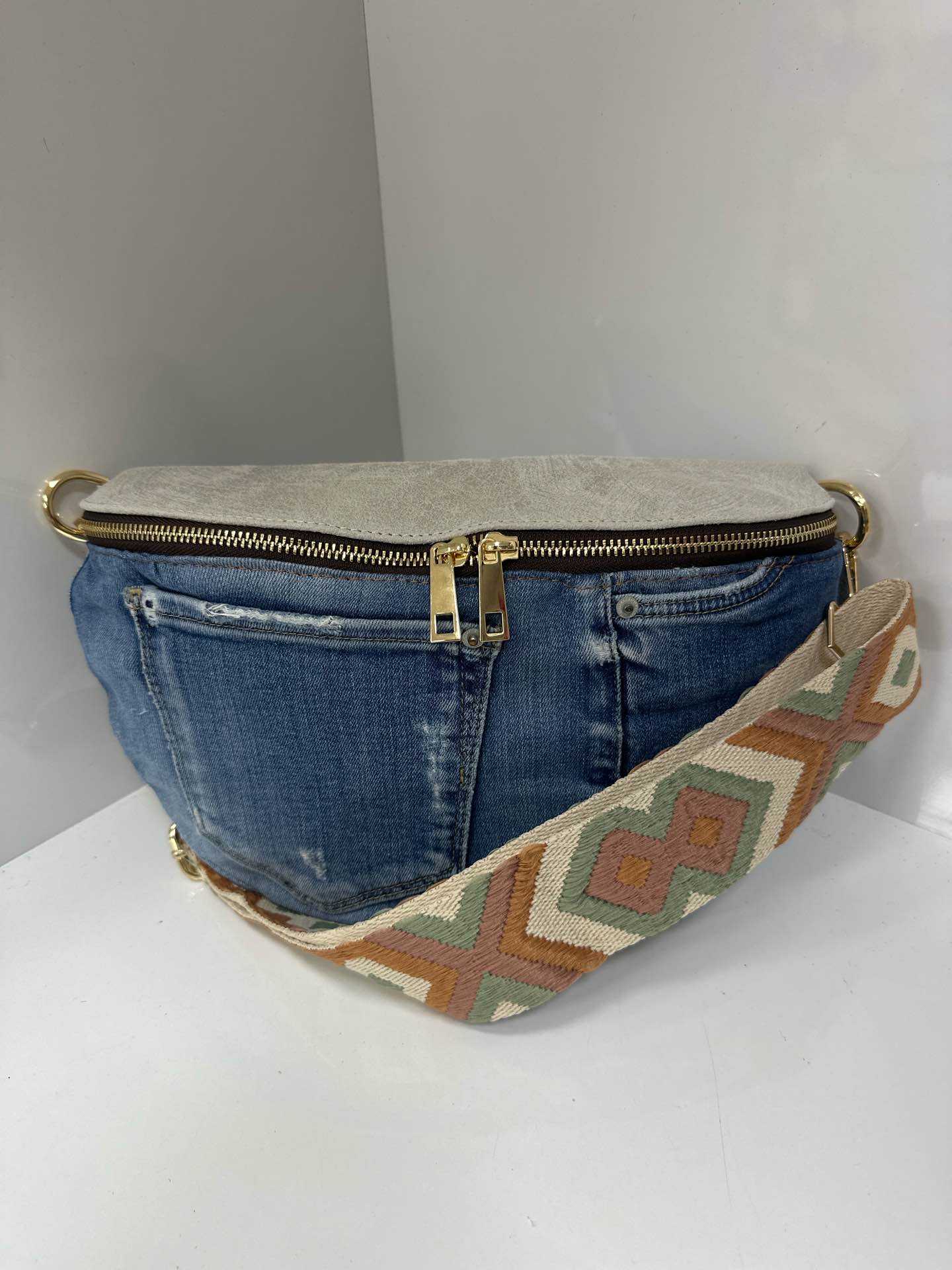L0336 Bag 8.7in 8 Color Options