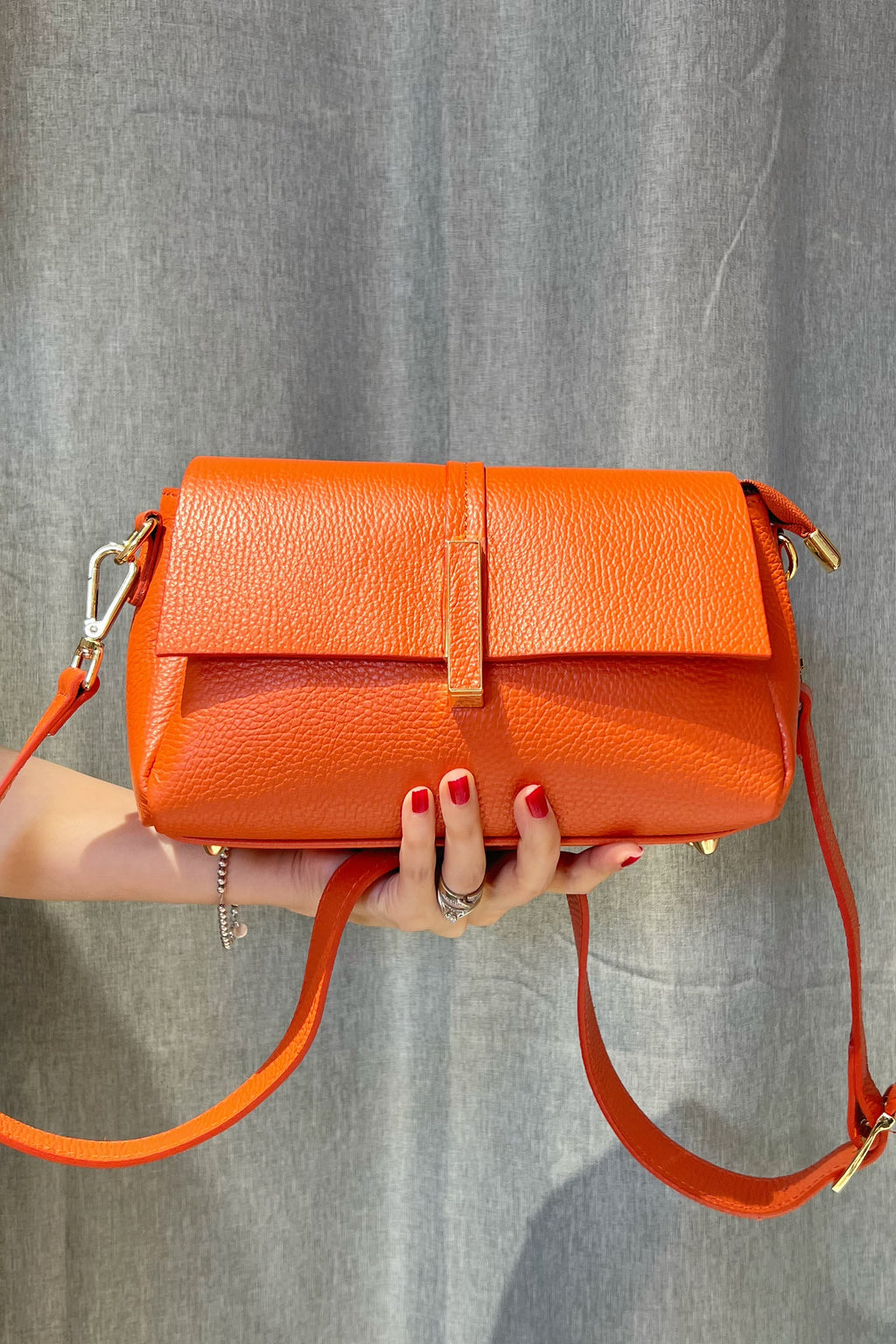 ZZ145 Rust Leather 3-Compartment Crossbody Bag
