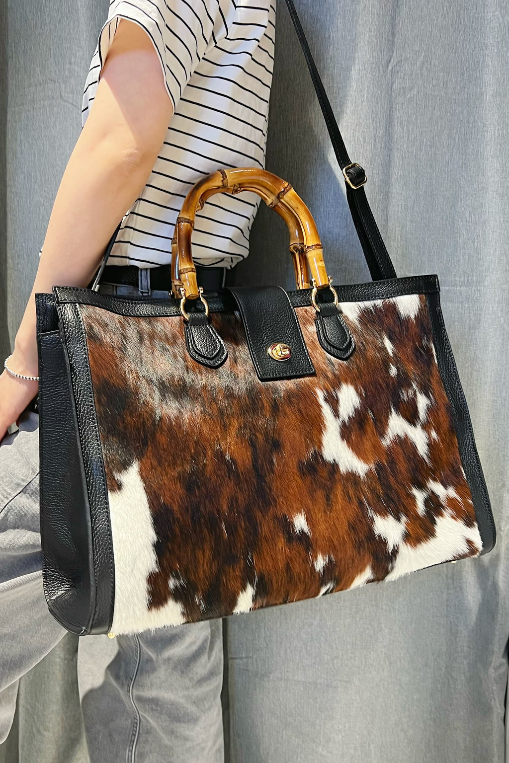 ZZ057 Black XL Animal Print Handbag