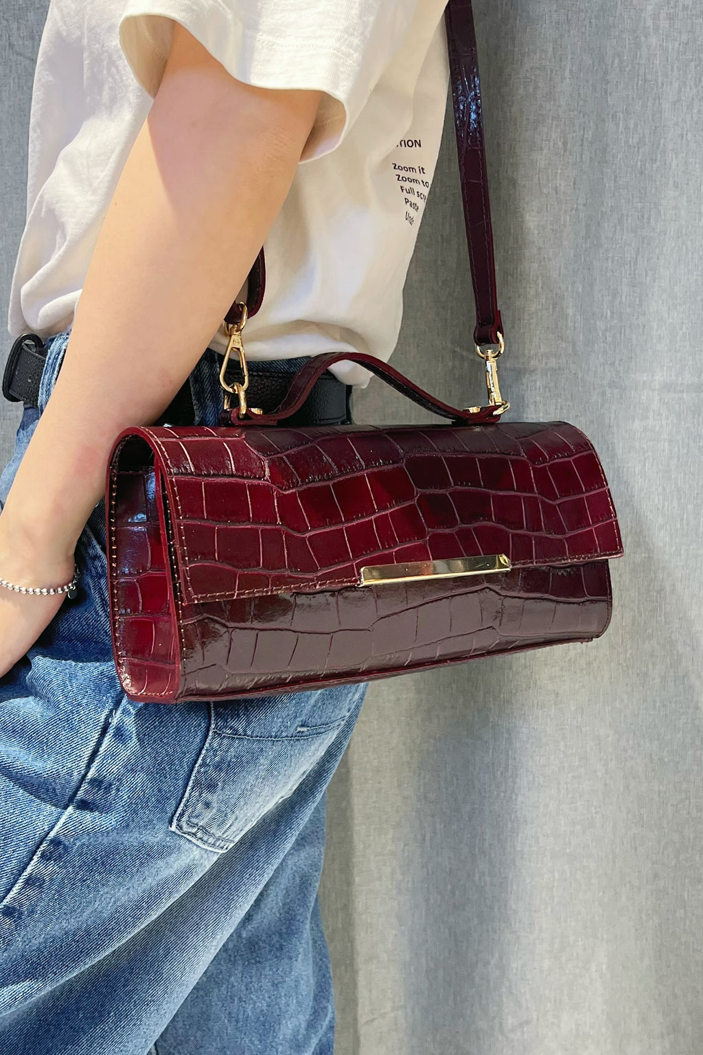 ZZ158 Burgundy Croco Leather Pochette Bag