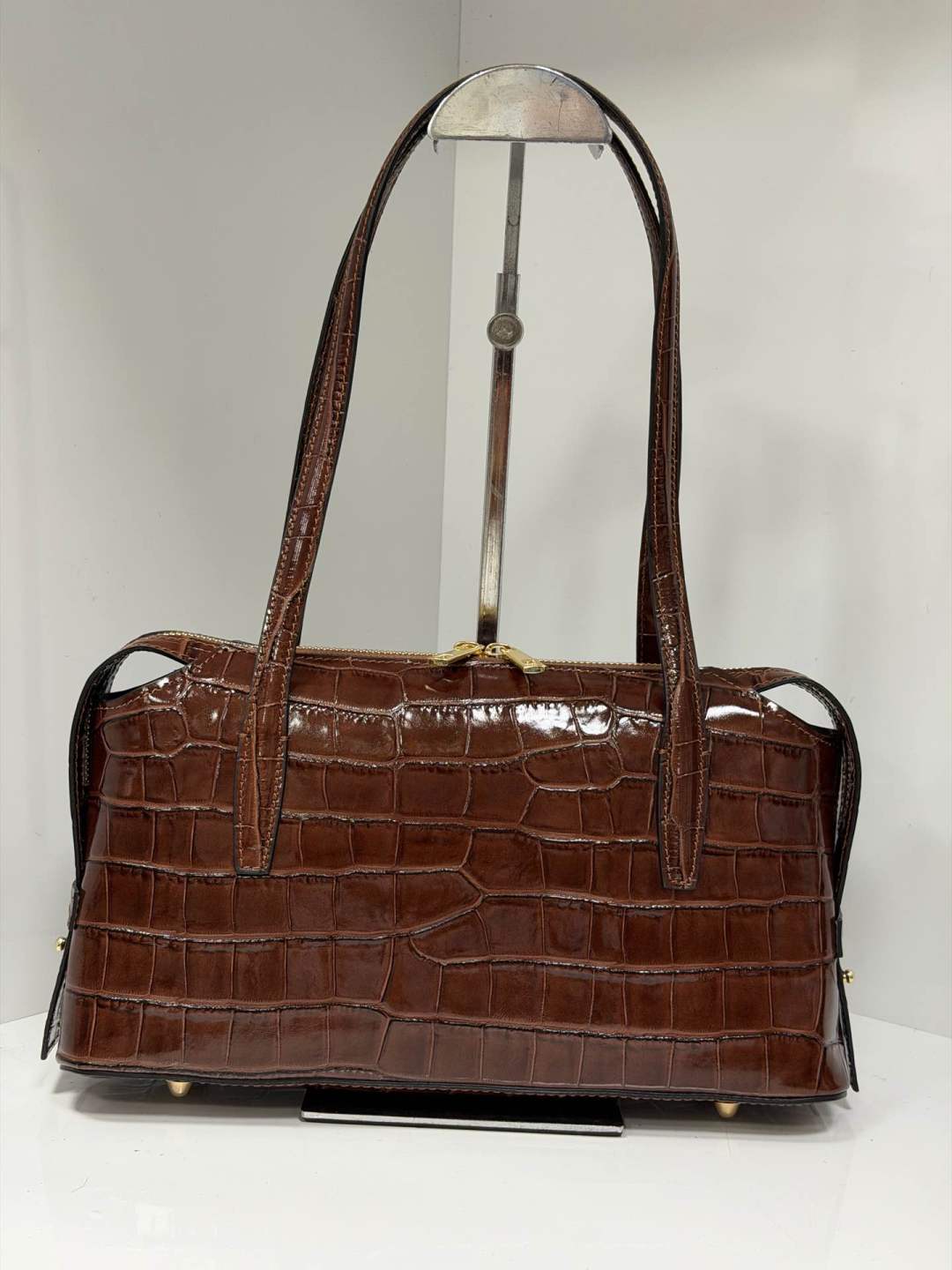 St042 Brown Croc-Embossed Duna Bag