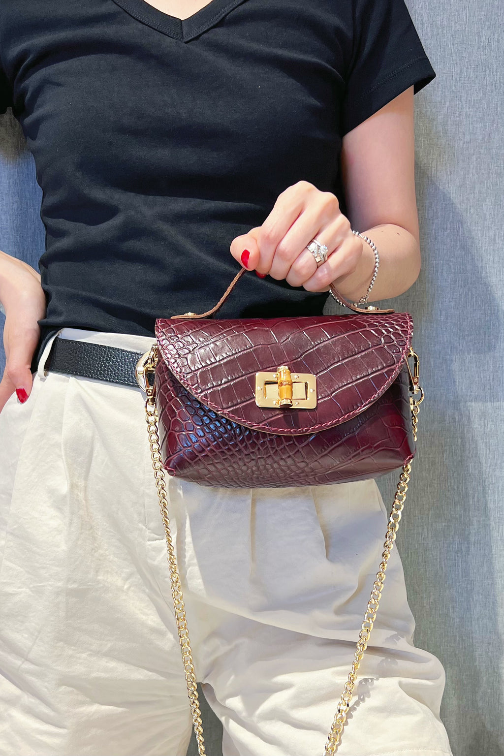 ZZ028 Burgundy Croco Chain Crossbody Bag