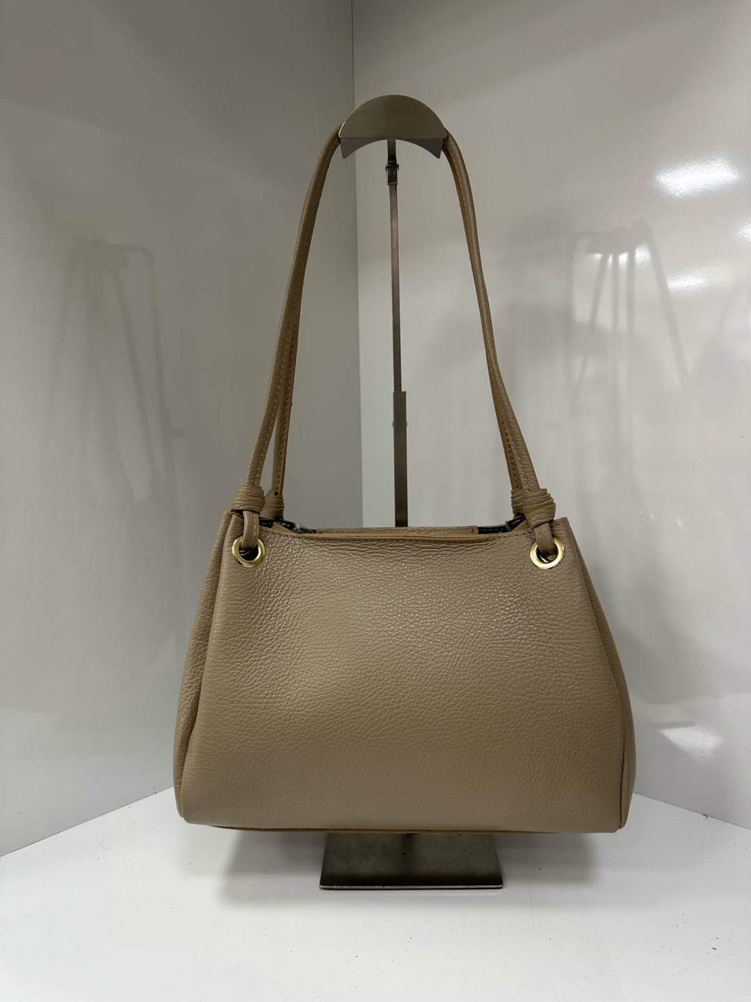 L0557 Bag 11.0in 7 Color Options
