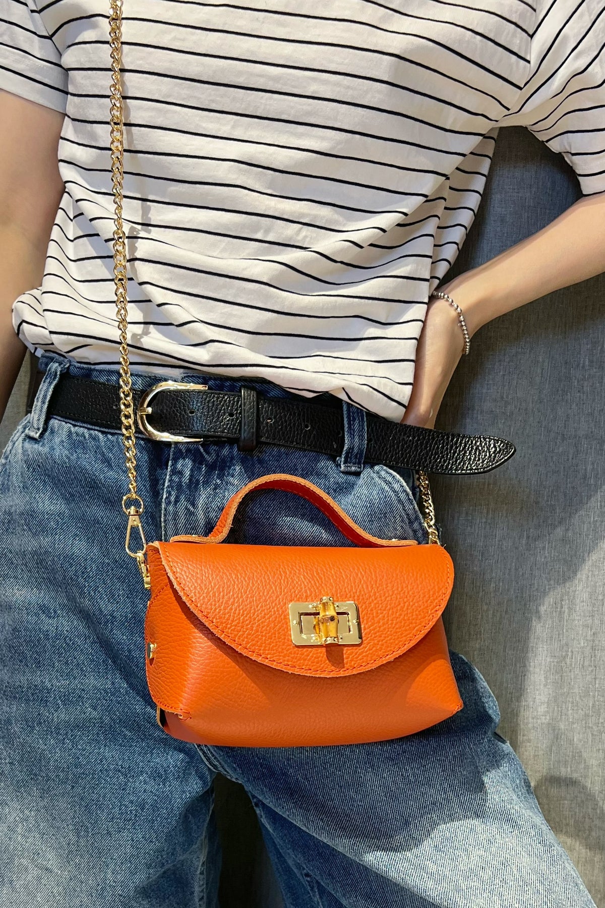 ZZ124 Rust Grained Leather Chain Crossbody Bag