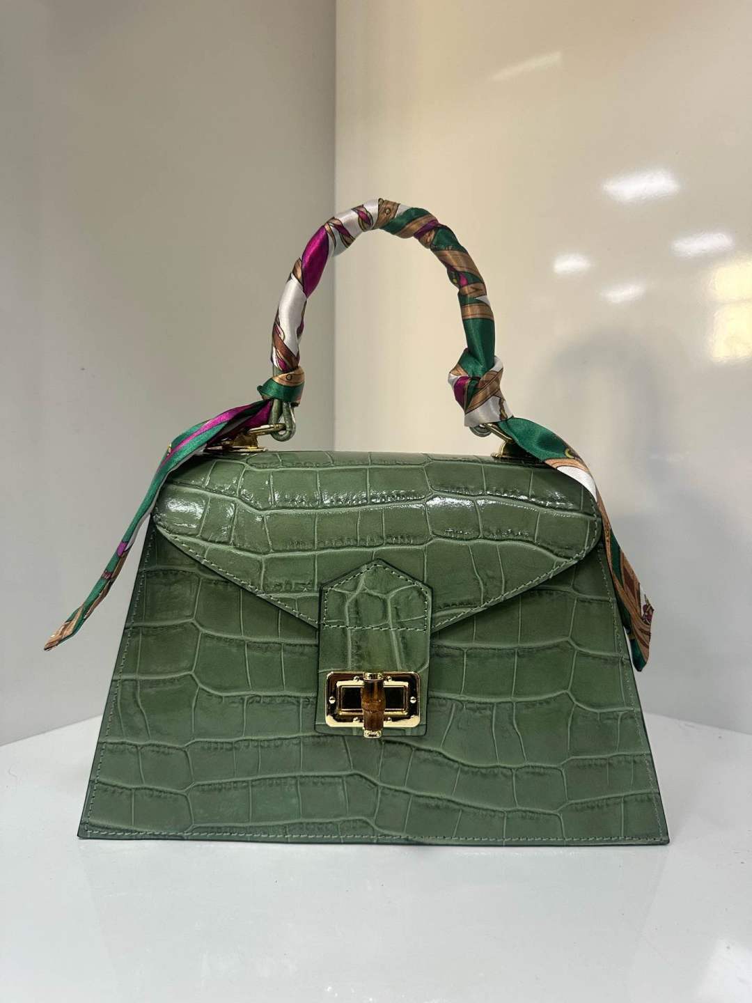L0504 Bag 10.6in 12 Color Options
