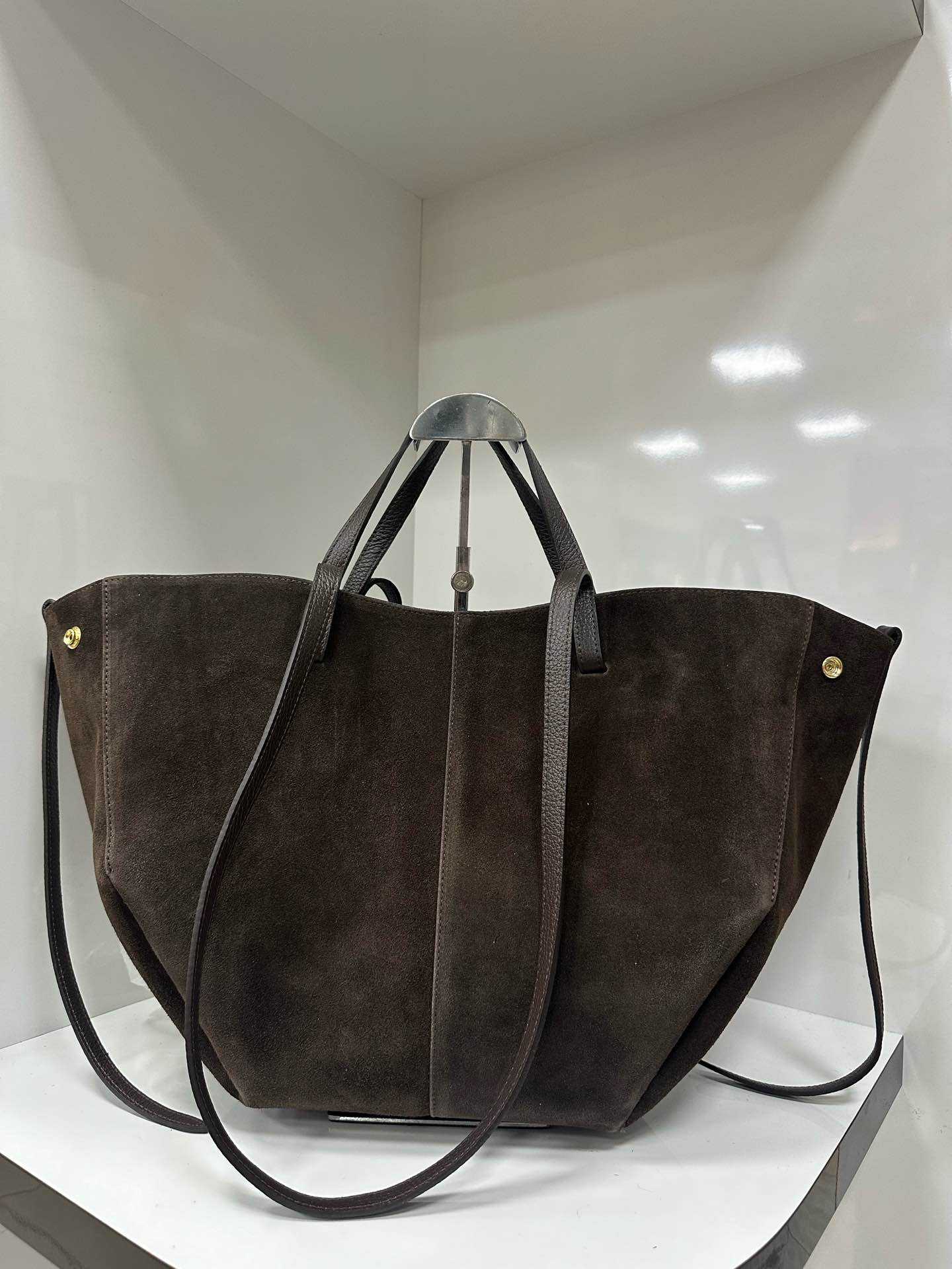 L0471 Bag 22.0in 7 Color Options