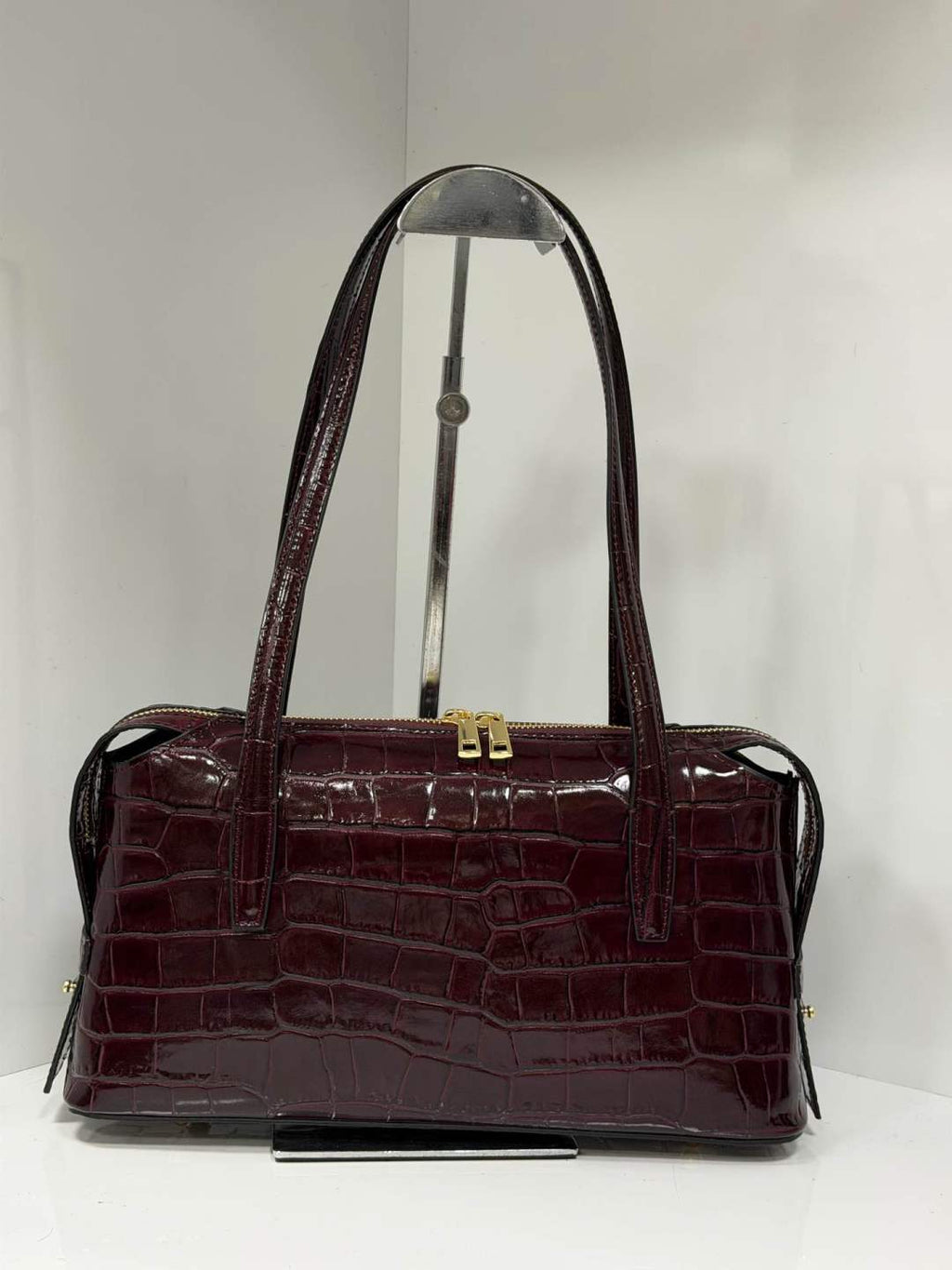St040 Burgundy Croc-Embossed Duna Bag