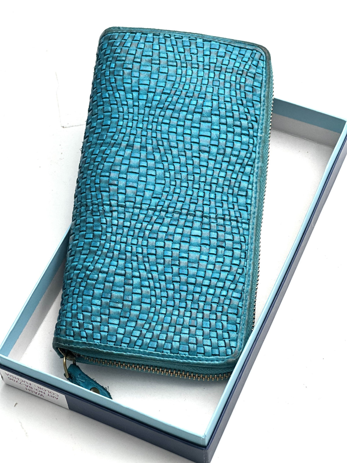 HE075 Turquoise Woven Zip Around Wallet
