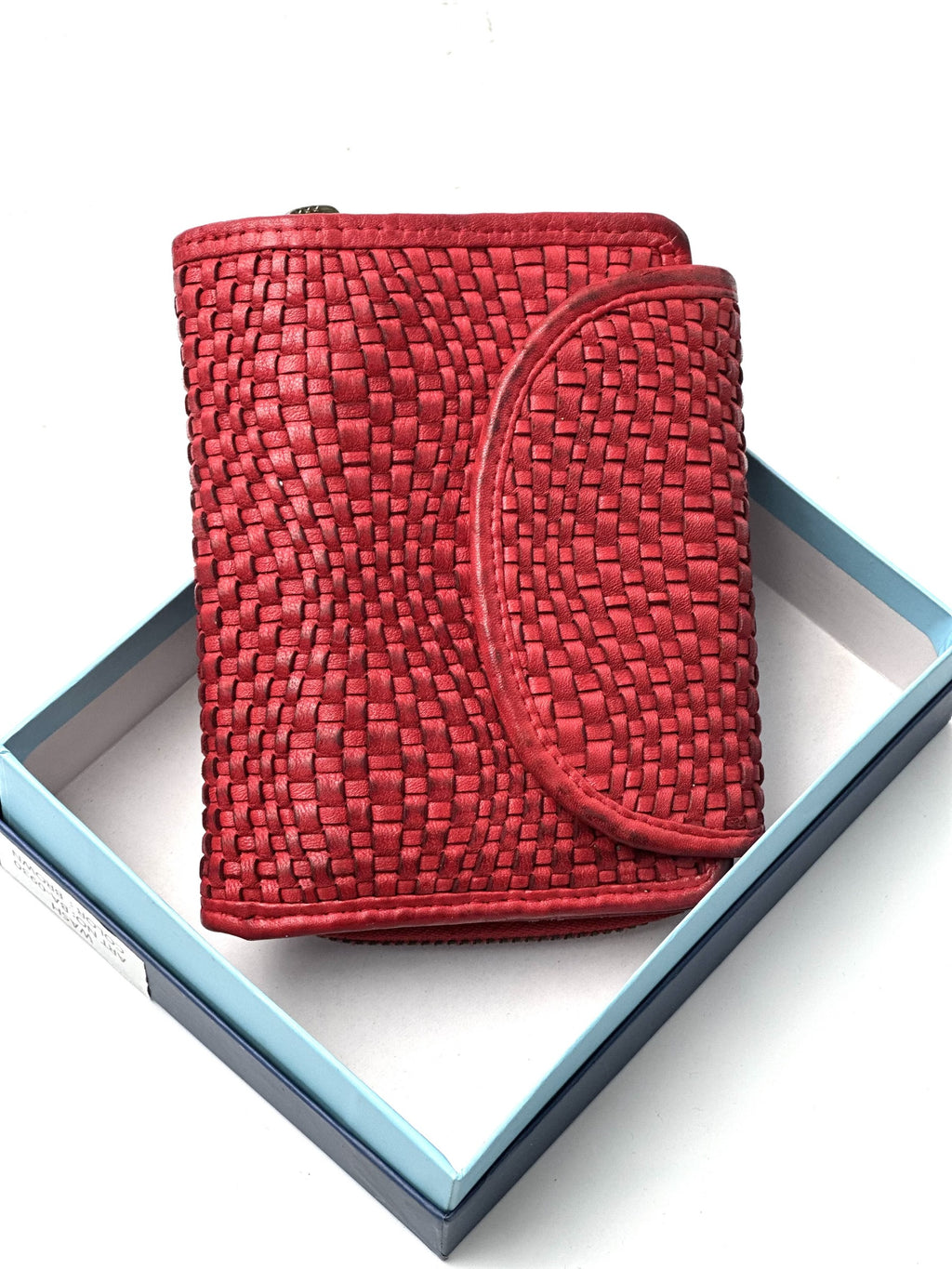 HE079 Red Woven Round Flap Wallet