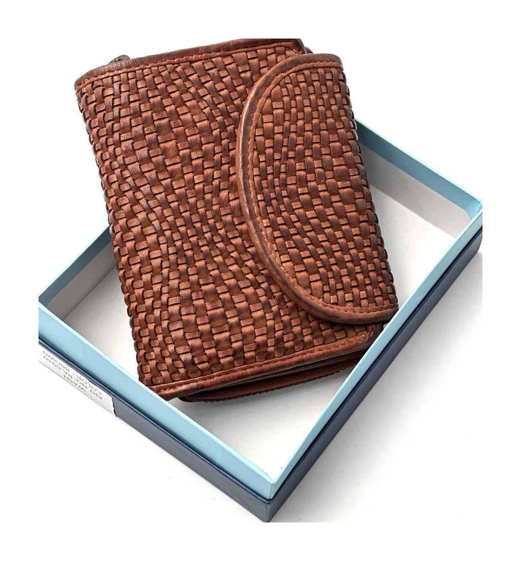 HE085 Cognac Brown Woven Round Flap Wallet
