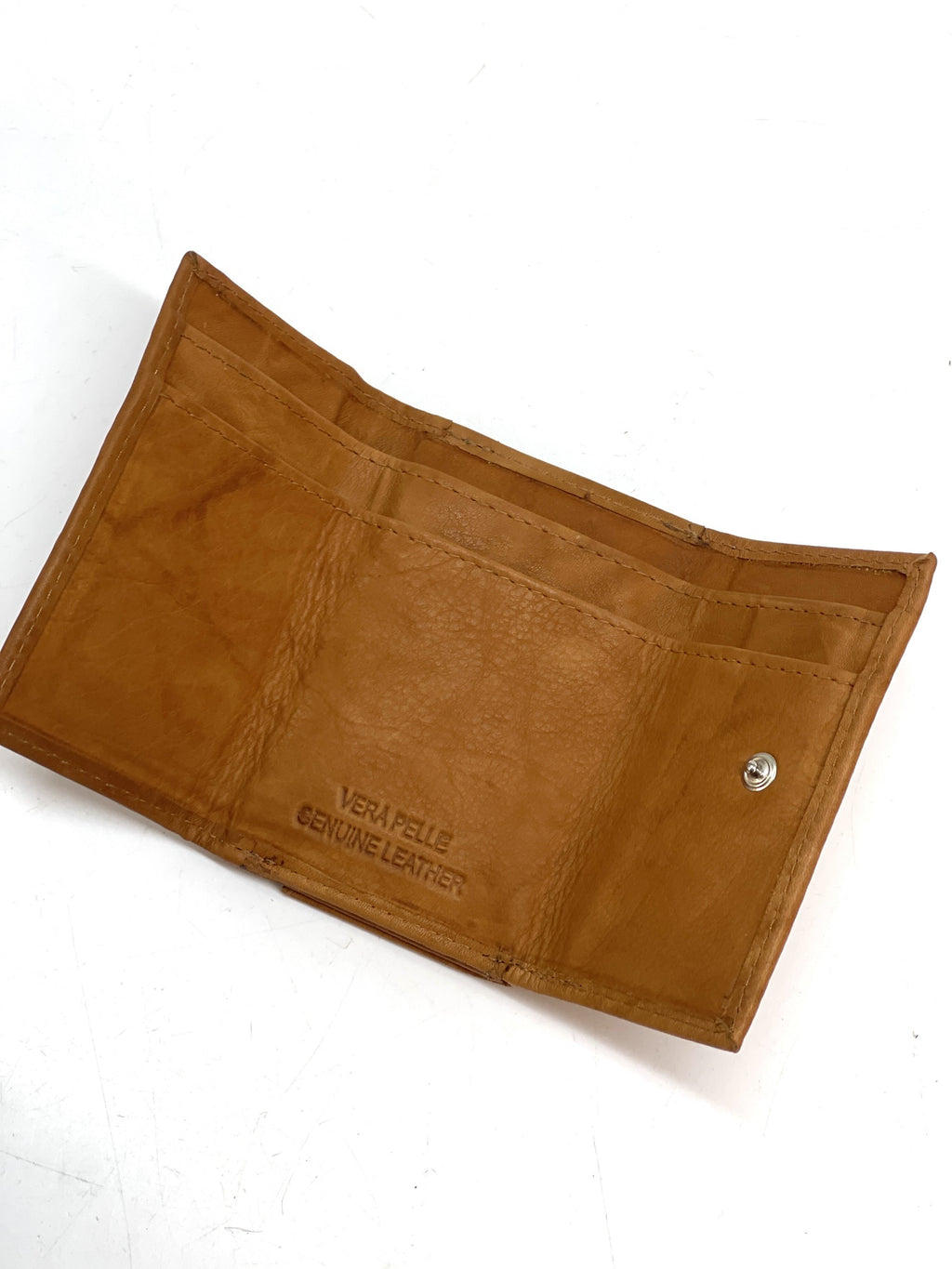 HE124 Tan Trifold Snap Wallet