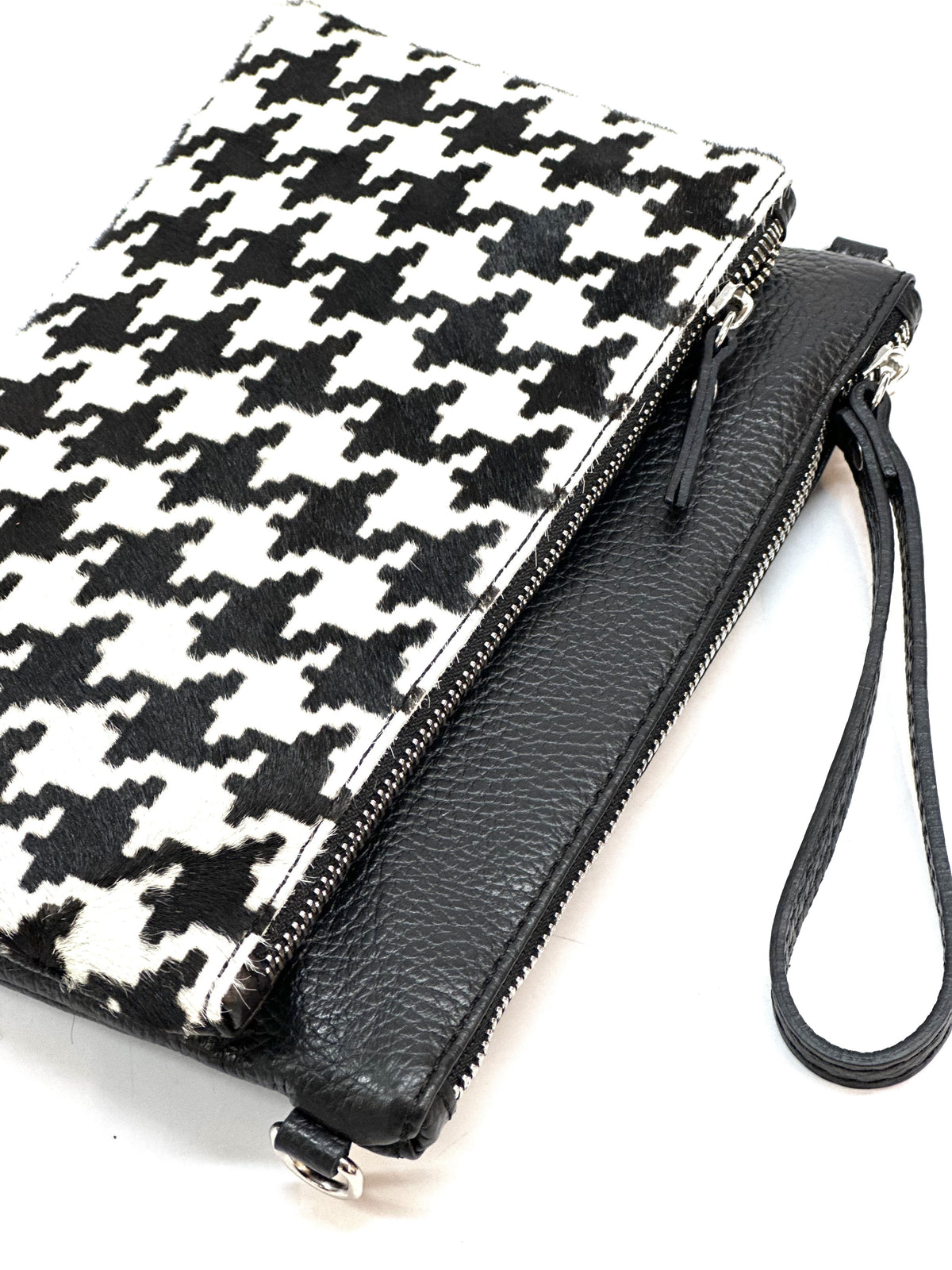 HE1293 Black & White Houndstooth Wristlet Haircalf Clutch
