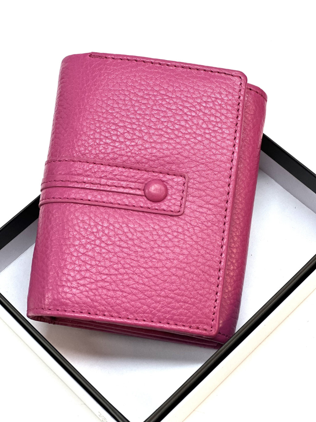 HE132 Fuchsia Compact Snap Wallet