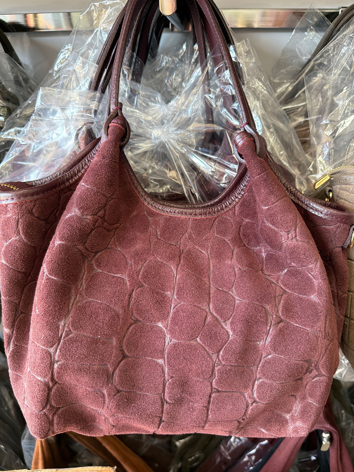 HE1372 Burgundy Croc-Embossed Suede Tote Bag