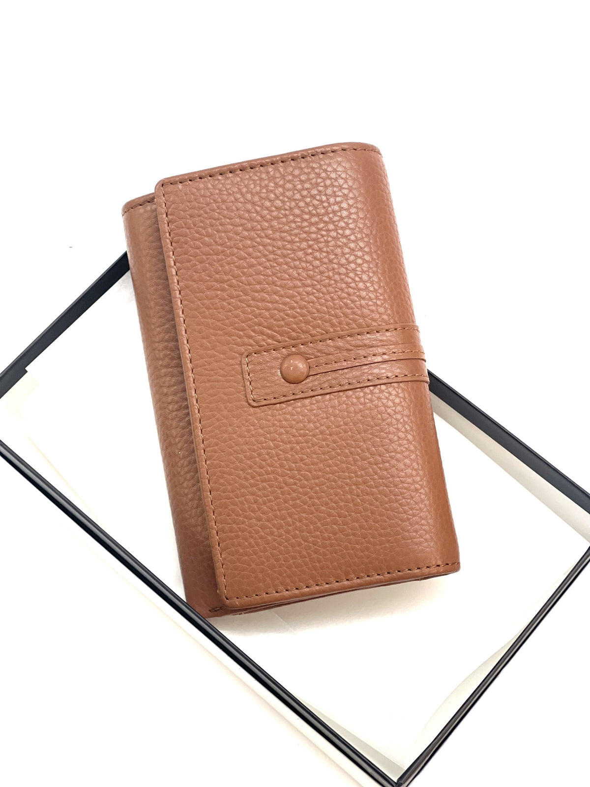 HE264 Cognac Leather Trifold Flap Wallet