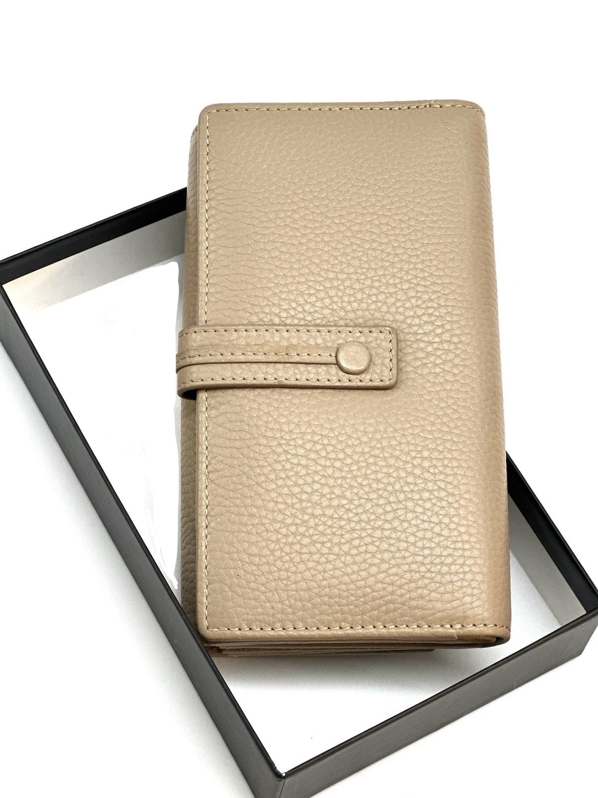 HE332 Taupe Accordion Snap Wallet