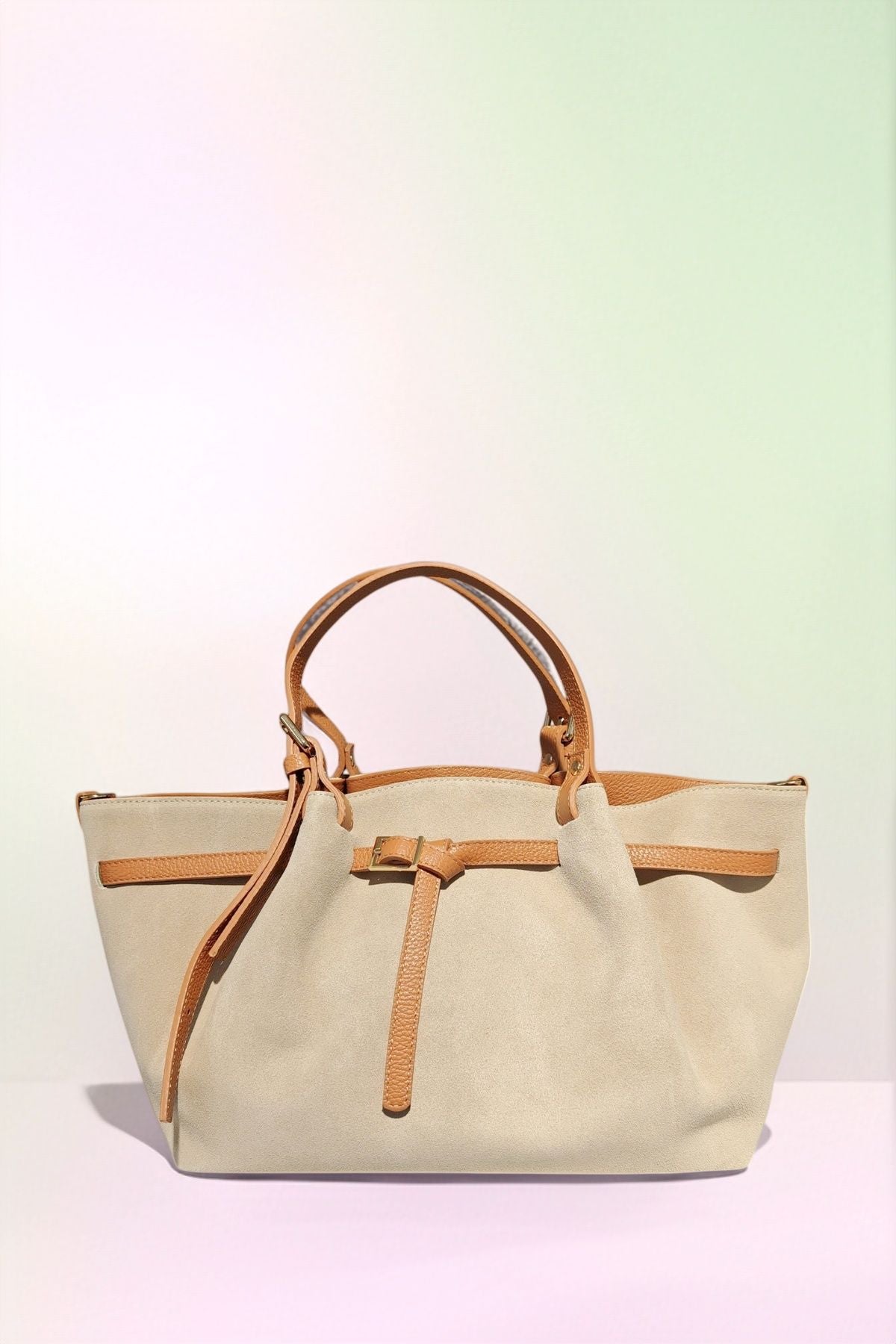 BMN189 Cream Leather Bag